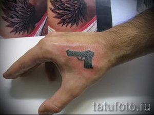 petit pistolet de tatouage - photo du tatouage fini 01092016 1009 tatufoto.ru