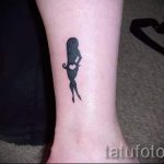 simple, tatouage sur la jambe - une photo du tatouage fini 02092016 1105 tatufoto.ru