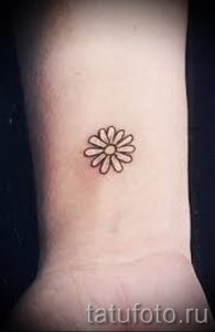 simple tattoo flowers - photos of the finished tattoo 02092016 2075 tatufoto.ru