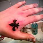 simple tattoo on the hand - a photo of the finished tattoo 02092016 1086 tatufoto.ru