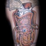 tattoo gun on his leg - a photo of the finished tattoo 01092016 2046 tatufoto.ru