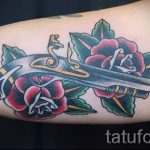 tattoo gun with roses - a photo of the finished tattoo 01092016 1048 tatufoto.ru