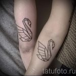 tattoo-two-swans-photo-an-example-of-the-finished-tattoo-1021-tatufoto-ru