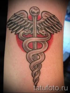Тату Кадуцей фото - амулет удачи тату 1159 tatufoto.ru