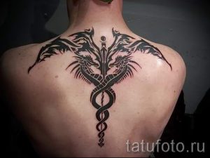 Тату Кадуцей фото - тату для привлечения денег и удачи фото 3181 tatufoto.ru