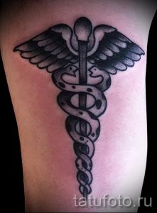 Тату Кадуцей фото - тату для привлечения денег и удачи фото 4182 tatufoto.ru