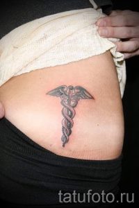 Тату Кадуцей фото - тату оберег на удачу 4187 tatufoto.ru