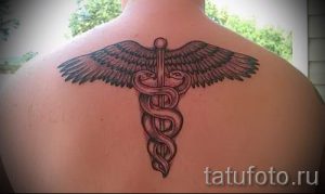 Тату Кадуцей фото - тату символизирующие счастье и удачу 5205 tatufoto.ru