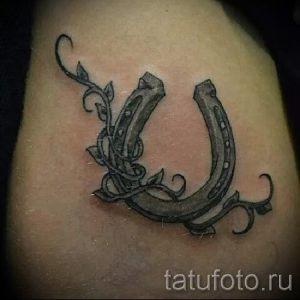 Тату Подкова фото - наколка на удачу фото 5210 tatufoto.ru