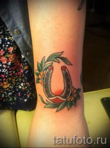 Тату Подкова фото - тату на удачу богатство 8221 tatufoto.ru