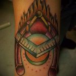 Тату Подкова фото - тату на удачу богатство счастье 2228 tatufoto.ru