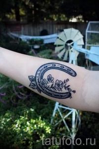 Тату Подкова фото - тату на удачу в жизни 2236 tatufoto.ru