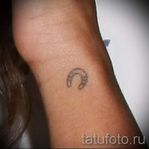 Тату Подкова фото - тату на удачу в любви 3253 tatufoto.ru