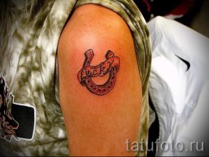 Тату Подкова фото - тату на удачу достаток и любовь фото 2268 tatufoto.ru