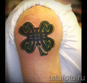 Тату Четырехлистный клевер фото - знак удачи тату для девушек 1385 tatufoto.ru