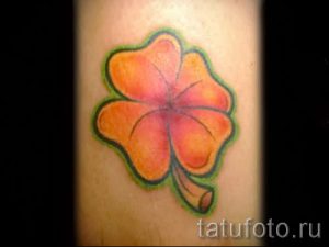 Тату Четырехлистный клевер фото - знак удачи тату для девушек 3387 tatufoto.ru