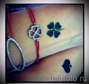 Тату Четырехлистный клевер фото - тату на благополучие и удачу 3411 tatufoto.ru