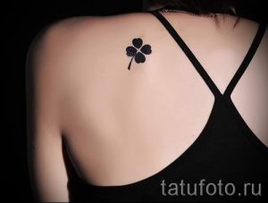 Тату Четырехлистный клевер фото - тату на благополучие и удачу 5413 tatufoto.ru