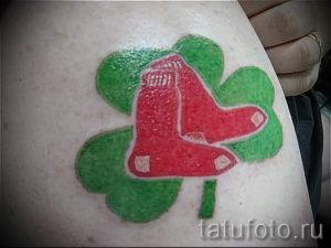 Тату Четырехлистный клевер фото - тату привлекающие удачу фото 8434 tatufoto.ru