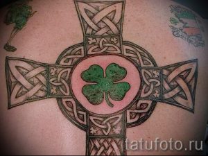 Тату Четырехлистный клевер фото - тату руны на удачу и богатство 4445 tatufoto.ru