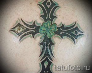 Тату Четырехлистный клевер фото - тату талисманы на удачу 6462 tatufoto.ru
