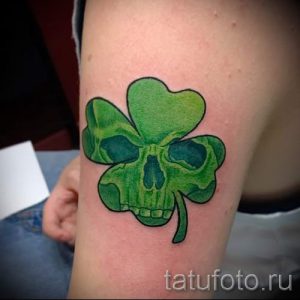 Тату Четырехлистный клевер фото - фото тату которые приносят удачу 6486 tatufoto.ru