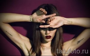 маленький пистолет тату - фото готовой татуировки 01092016 5067 tatufoto.ru