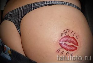 primer-tatuirovki-poceluj-ili-guby-foto-015-tatufoto-ru