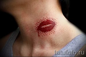 primer-tatuirovki-poceluj-ili-guby-foto-023-tatufoto-ru