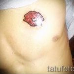 primer-tatuirovki-poceluj-ili-guby-foto-024-tatufoto-ru