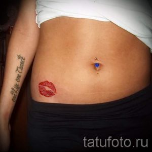 primer-tatuirovki-poceluj-ili-guby-foto-028-tatufoto-ru