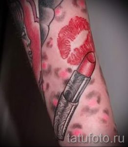 primer-tatuirovki-poceluj-ili-guby-foto-035-tatufoto-ru