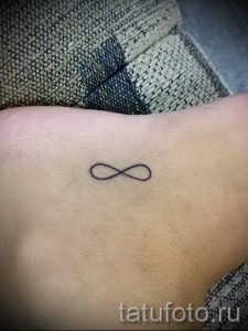 простые тату бесконечность - фото готовой татуировки 02092016 7186 tatufoto.ru