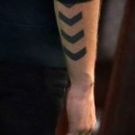 простые тату для парней - фото готовой татуировки 02092016 1203 tatufoto.ru