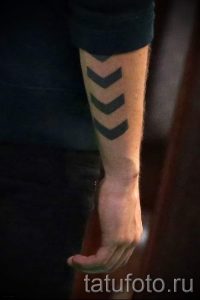 простые тату для парней - фото готовой татуировки 02092016 1203 tatufoto.ru