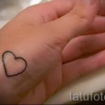 простые тату на кисти - фото готовой татуировки 02092016 6267 tatufoto.ru