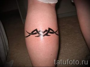 простые тату на ноге - фото готовой татуировки 02092016 10277 tatufoto.ru