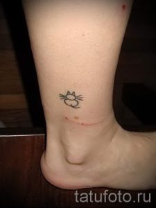 простые тату на ноге - фото готовой татуировки 02092016 3270 tatufoto.ru