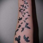 простые тату на предплечье - фото готовой татуировки 02092016 2288 tatufoto.ru