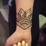 простые тату хной - фото пример готовой татуировки 02092016 2337 tatufoto.ru