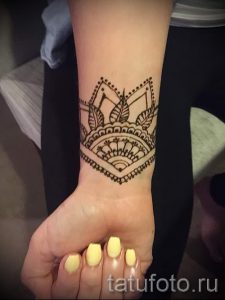 простые тату хной - фото пример готовой татуировки 02092016 2337 tatufoto.ru