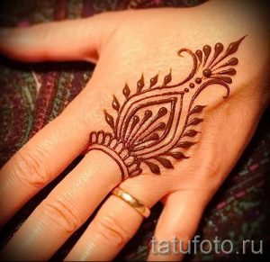 простые тату хной - фото пример готовой татуировки 02092016 6341 tatufoto.ru