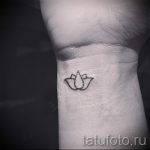 простые тату цветы - фото готовой татуировки 02092016 12353 tatufoto.ru