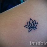 простые тату цветы - фото готовой татуировки 02092016 2344 tatufoto.ru