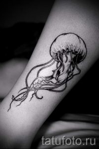 простые тату черно белые - фото готовой татуировки 02092016 3361 tatufoto.ru