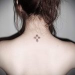 простые татуировки для девушек - фото готовой татуировки 02092016 13379 tatufoto.ru