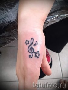 простые татуировки для девушек - фото готовой татуировки 02092016 2368 tatufoto.ru