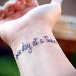 самые простые и но красивые тату - фото готовой татуировки 02092016 1405 tatufoto.ru