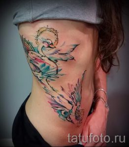 tatu-dva-lebedya-foto-primer-gotovoj-tatuirovki-9046-tatufoto-ru