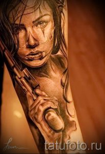 тату девочка с пистолетом - фото готовой татуировки 01092016 2076 tatufoto.ru